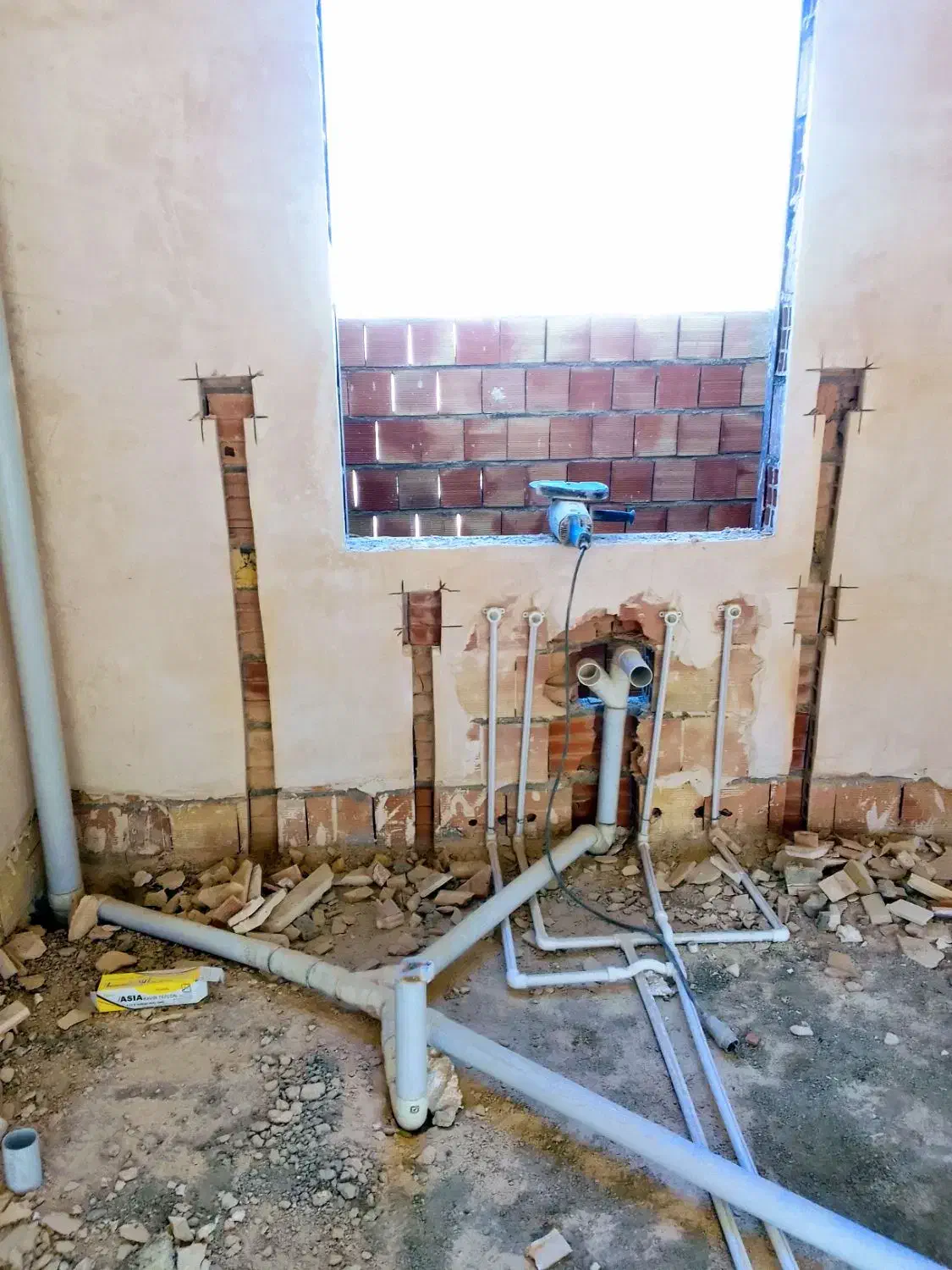 کنده کاری و سوراخکاری تخریب با نازلترین قیمت|خدمات پیشه و مهارت|ارومیه, |دیوار