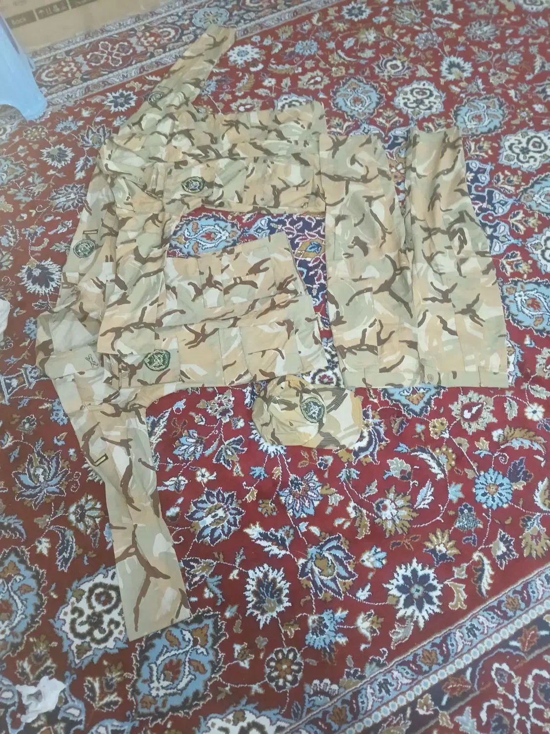 لباس سربازی|لباس|ملایر, |دیوار