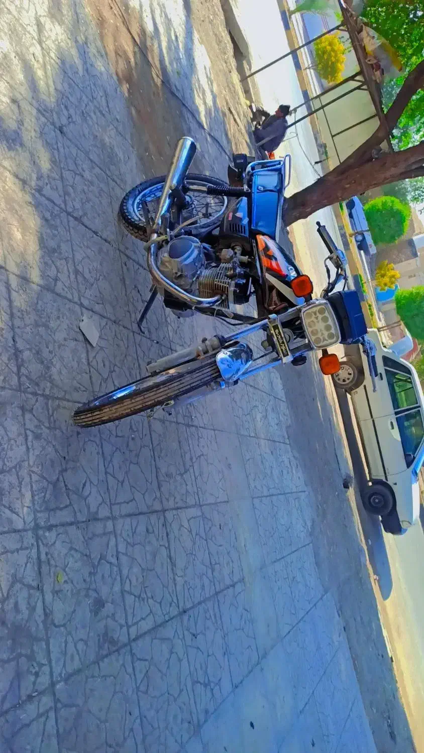 مدل 83|موتورسیکلت|کازرون, |دیوار