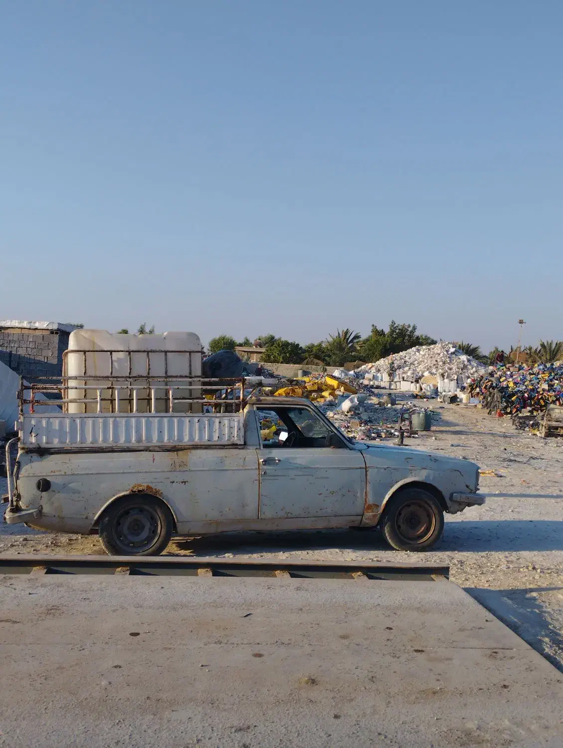 وانت پیکان مدل 84|خودرو سواری و وانت|بندر گناوه, |دیوار