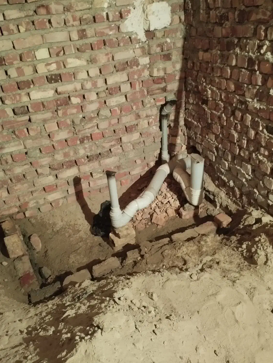 لوله کشی کاشی کاری وبنایی|خدمات پیشه و مهارت|زابل, |دیوار