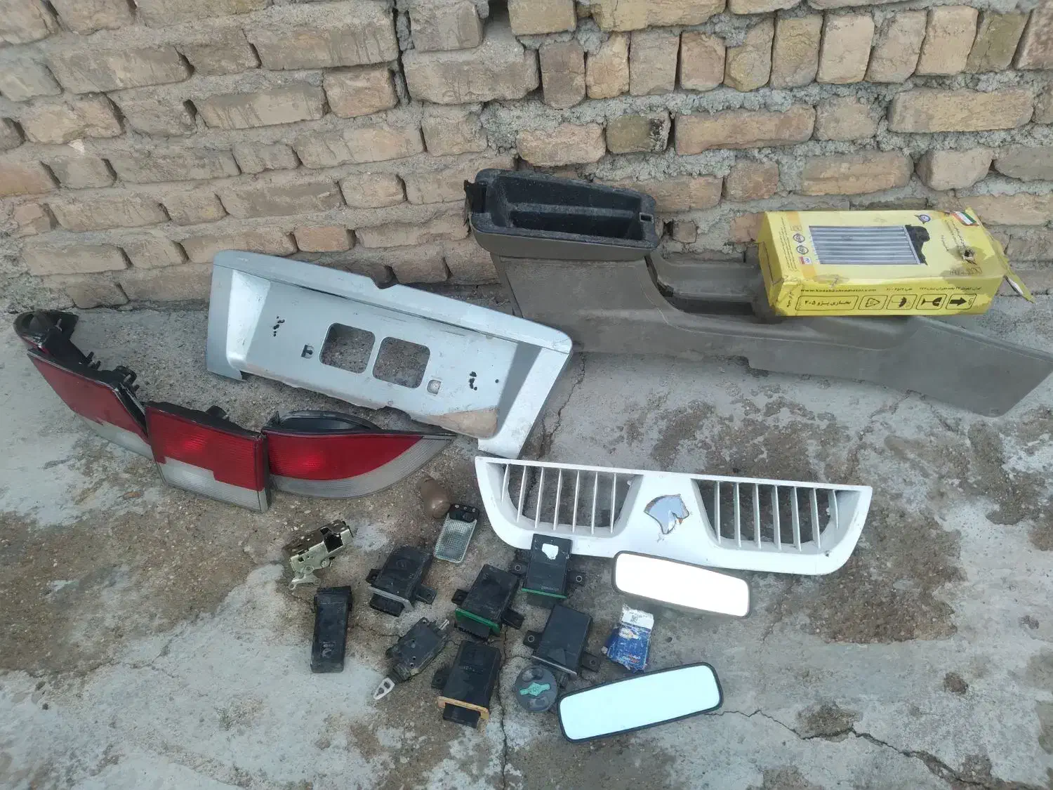 لوازم استوک سمند|قطعات یدکی و لوازم جانبی|قیدار, |دیوار