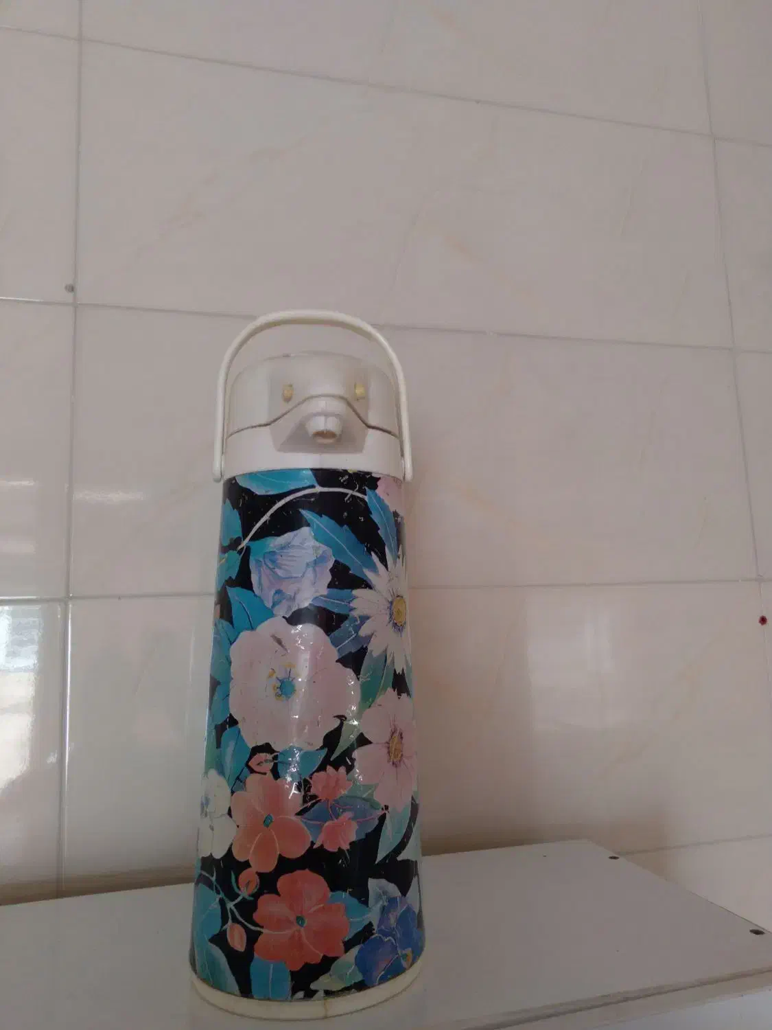 فلاسک چای بزرگ ۴ لیتری بدونه ایراد|قوری، کتری، قهوهساز دستی|مریوان, |دیوار