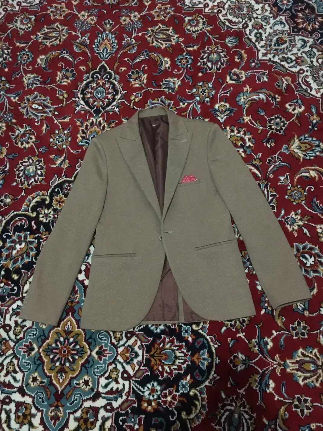 کت و شلوار و جلیقه نو|لباس|شیروان (خراسان), |دیوار