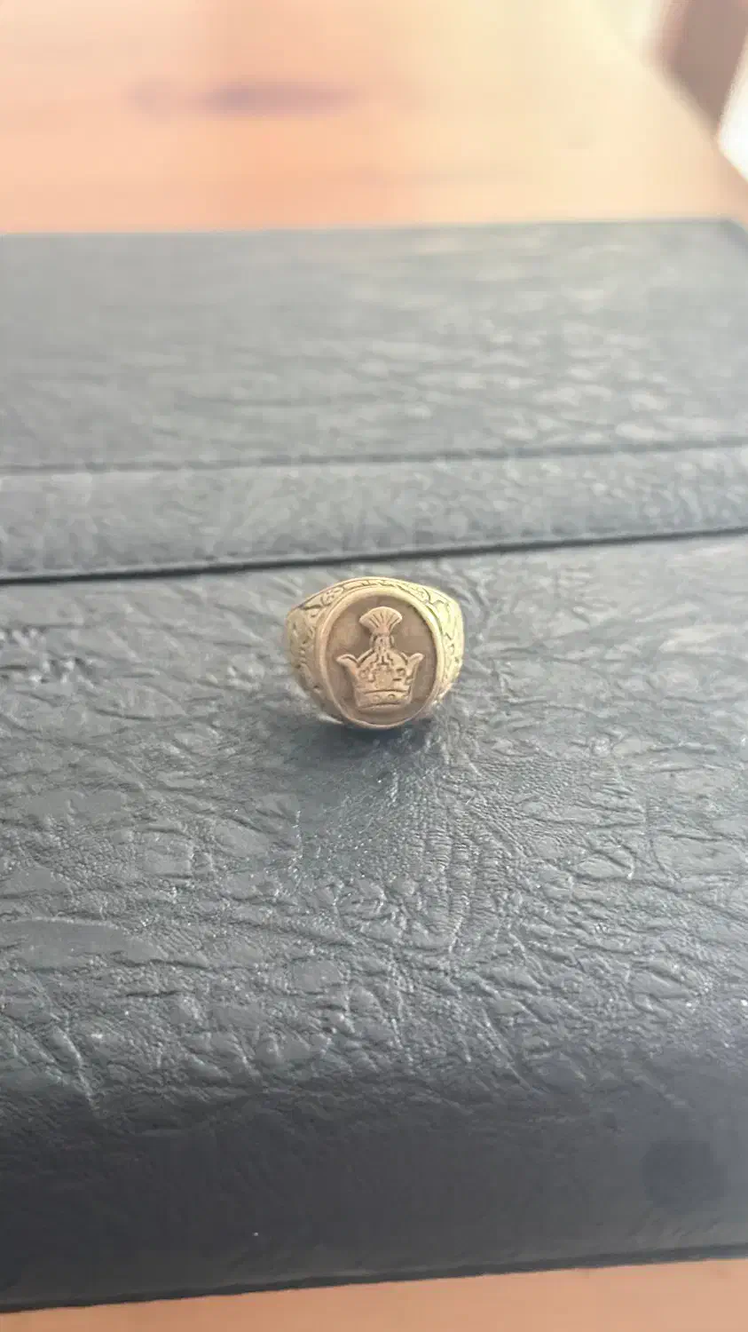 انگشتر طرح تاج|کلکسیون اشیاء عتیقه|کیش, |دیوار