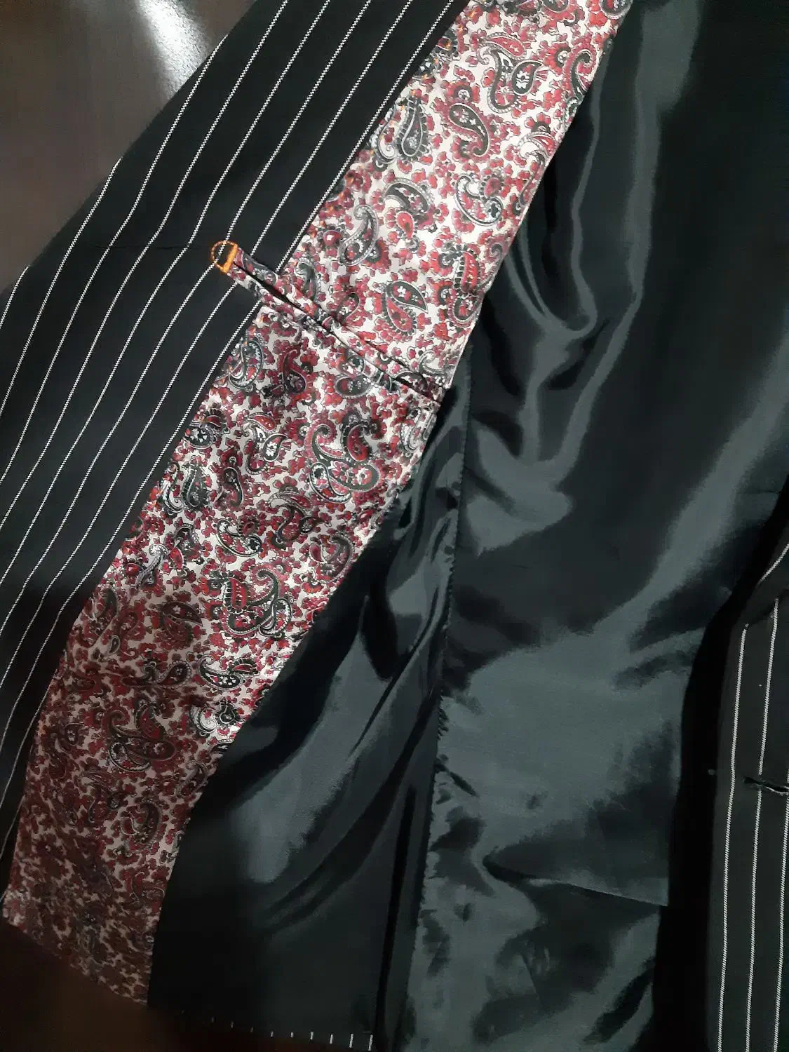 لباس|لباس|بروجرد, |دیوار