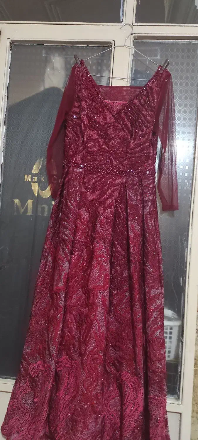 دو عدد پیراهن مجلسی فقط دوبار استفاده شده|لباس|صحنه, |دیوار