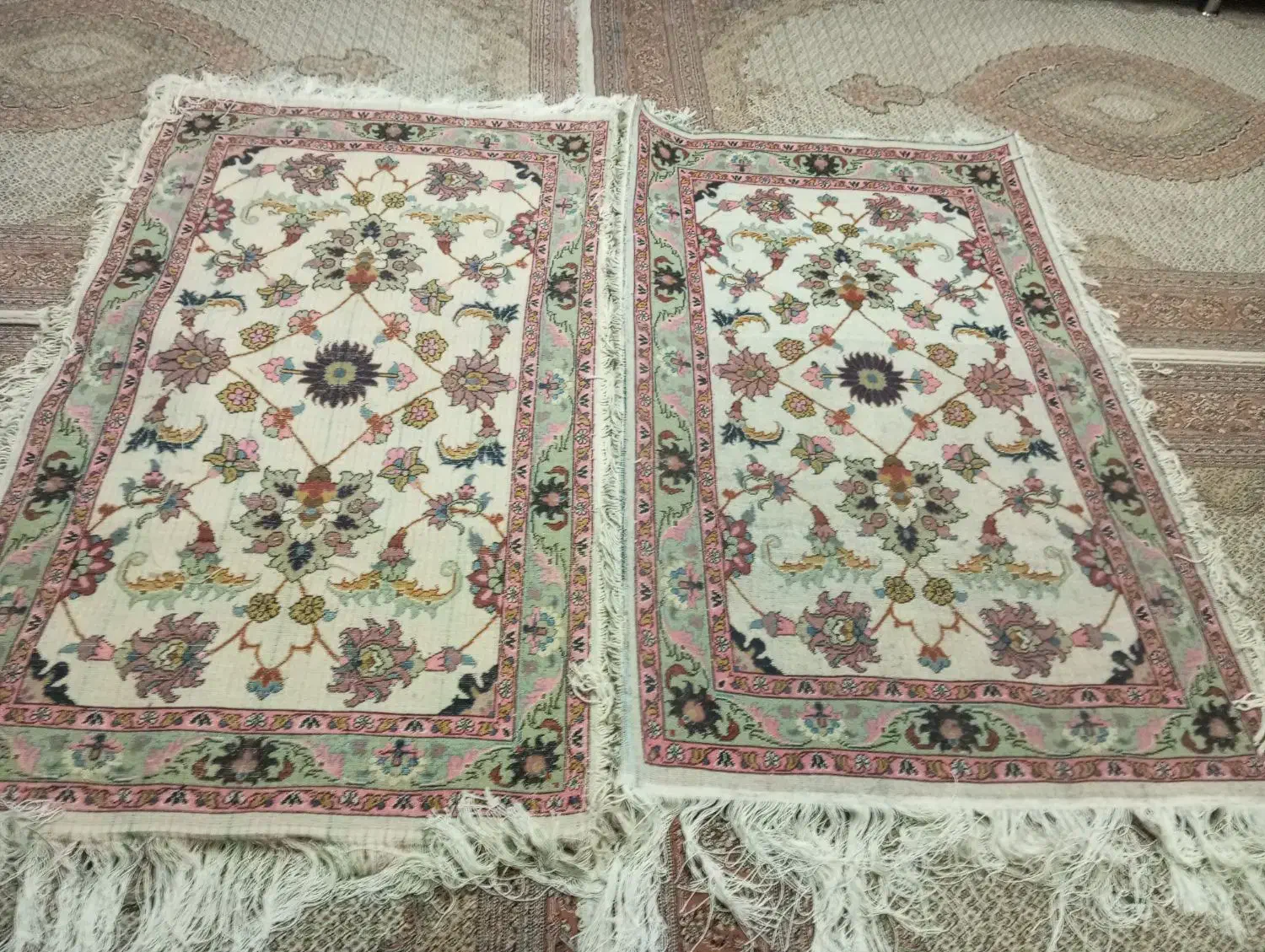فروش فرش دست بافت گل افشان|فرش|اردبیل, |دیوار
