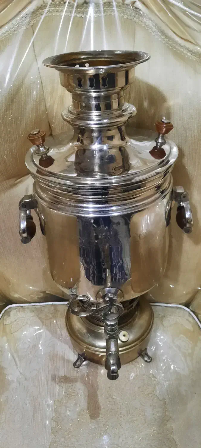 سماور نفتی برنجی اصل روس|کلکسیون اشیاء عتیقه|کرج, کوی امامیه|دیوار