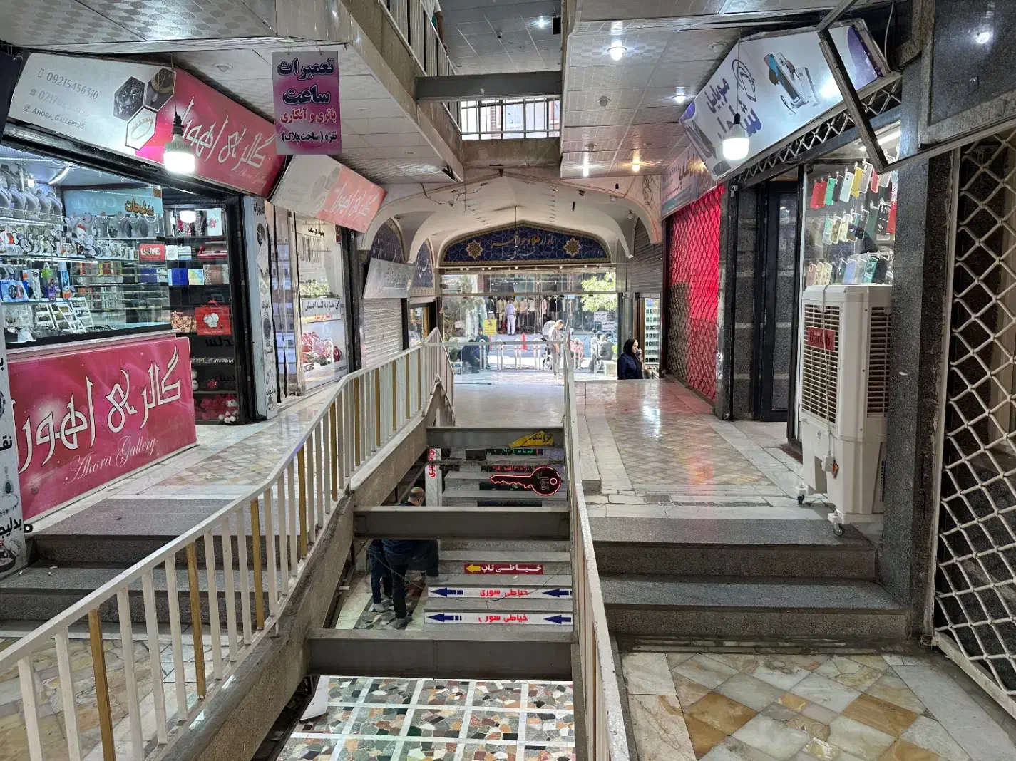 فروش مغازه بومهن پاساژ خسرو تاش|فروش مغازه و غرفه|بومهن, |دیوار