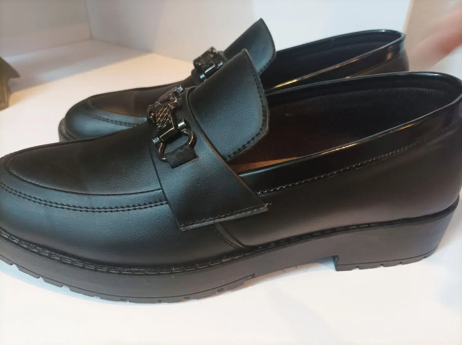 کفش لیوزویتون ارزان و نو یک بار پوشیدم|کیف، کفش، کمربند|فریمان, |دیوار