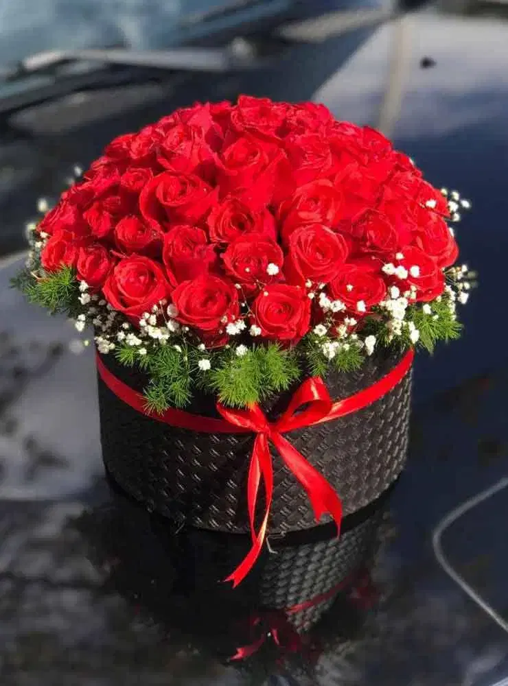 باکس و دسته گل رز هلندی ممتاز شاخه ای۱۵ گلفروشی|گل و گیاه طبیعی|تهران, آهنگ|دیوار