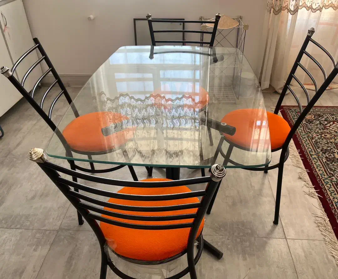 میز نهار خوری شیشه ای|میز و صندلی غذاخوری|کرمان, |دیوار