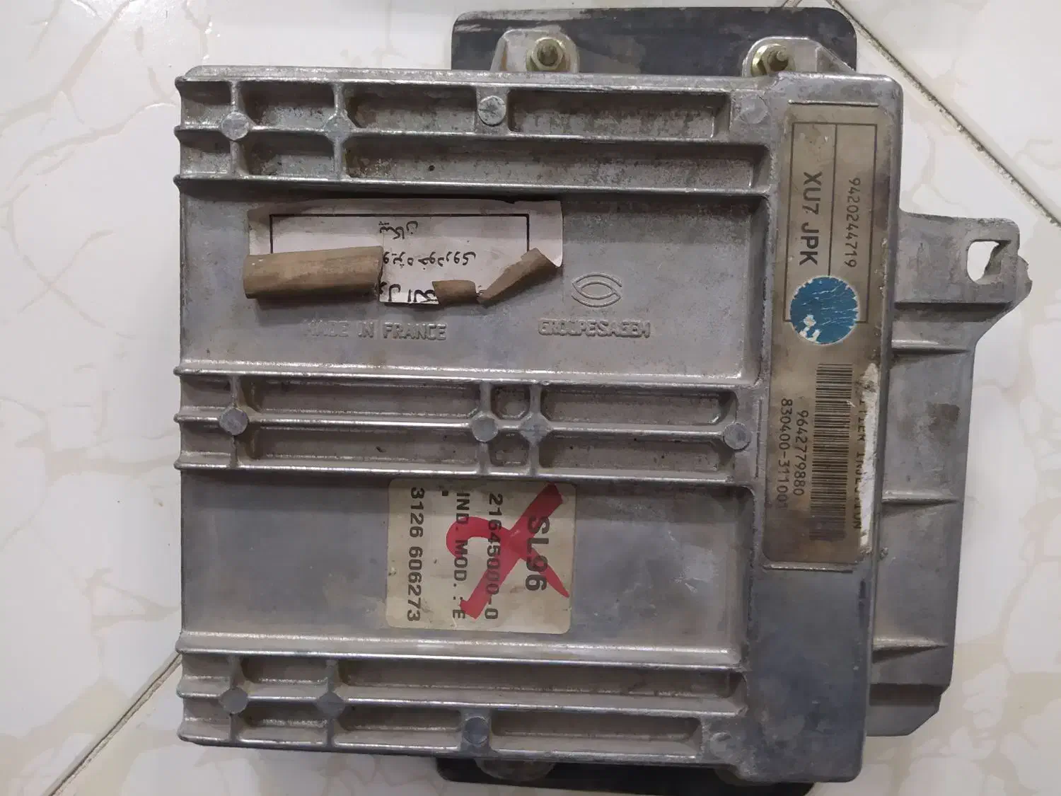 ای سی یو پیکان|قطعات یدکی و لوازم جانبی|اصفهان, برازنده|دیوار