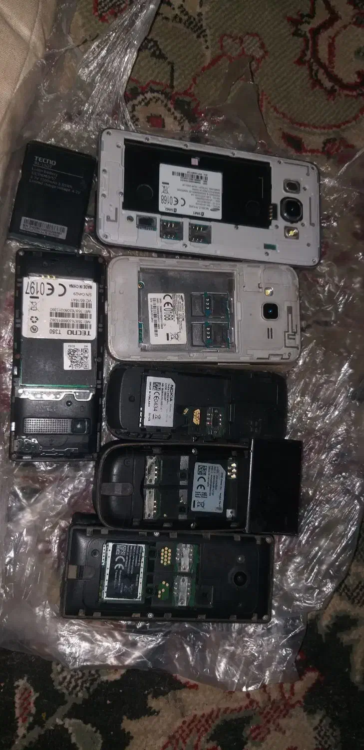 با سلام دو عدد گوشی J1دو عدد گوشیJ5|موبایل|مشگین شهر, |دیوار