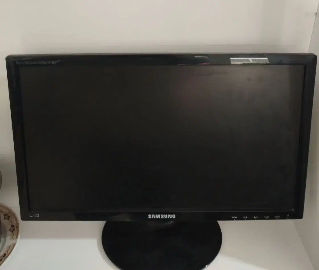 مانیتور ۲۰ اینچ سامسونگ|قطعات و لوازم جانبی رایانه|رباط‌کریم, نصیرشهر|دیوار