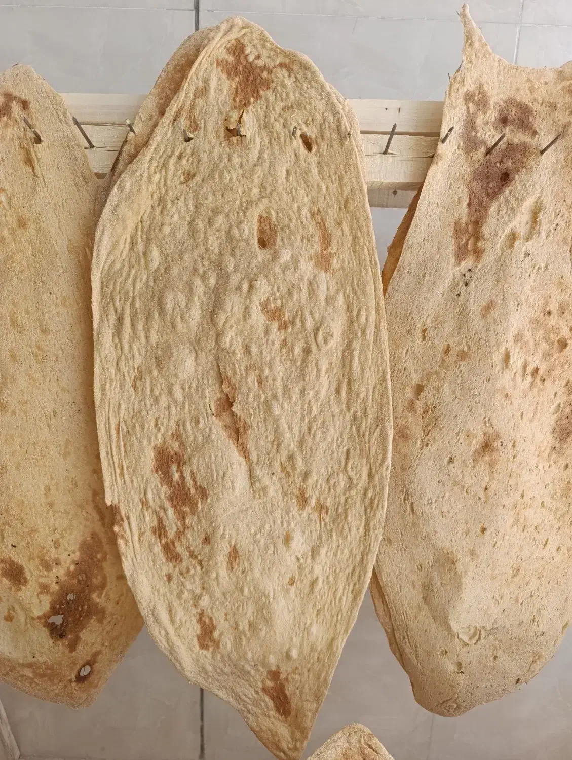 نان محلی یا خانگی با آرد کامل|خوردنی و آشامیدنی|تربتحیدریه, بالا ولایت|دیوار