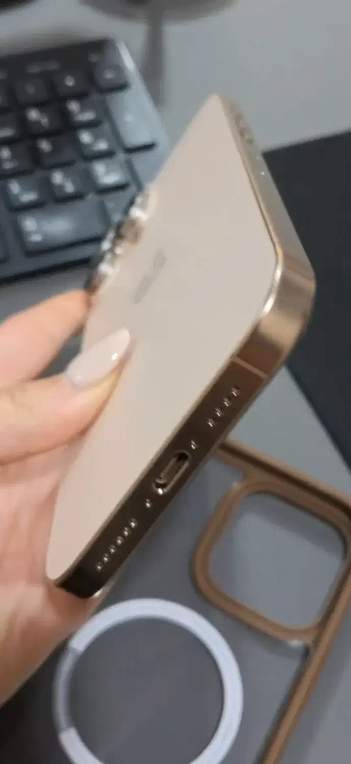 آیفون ۱۶ پرومکس حافظه ۲۵۶ رنگ دیزرت|موبایل|ری, علایین|دیوار