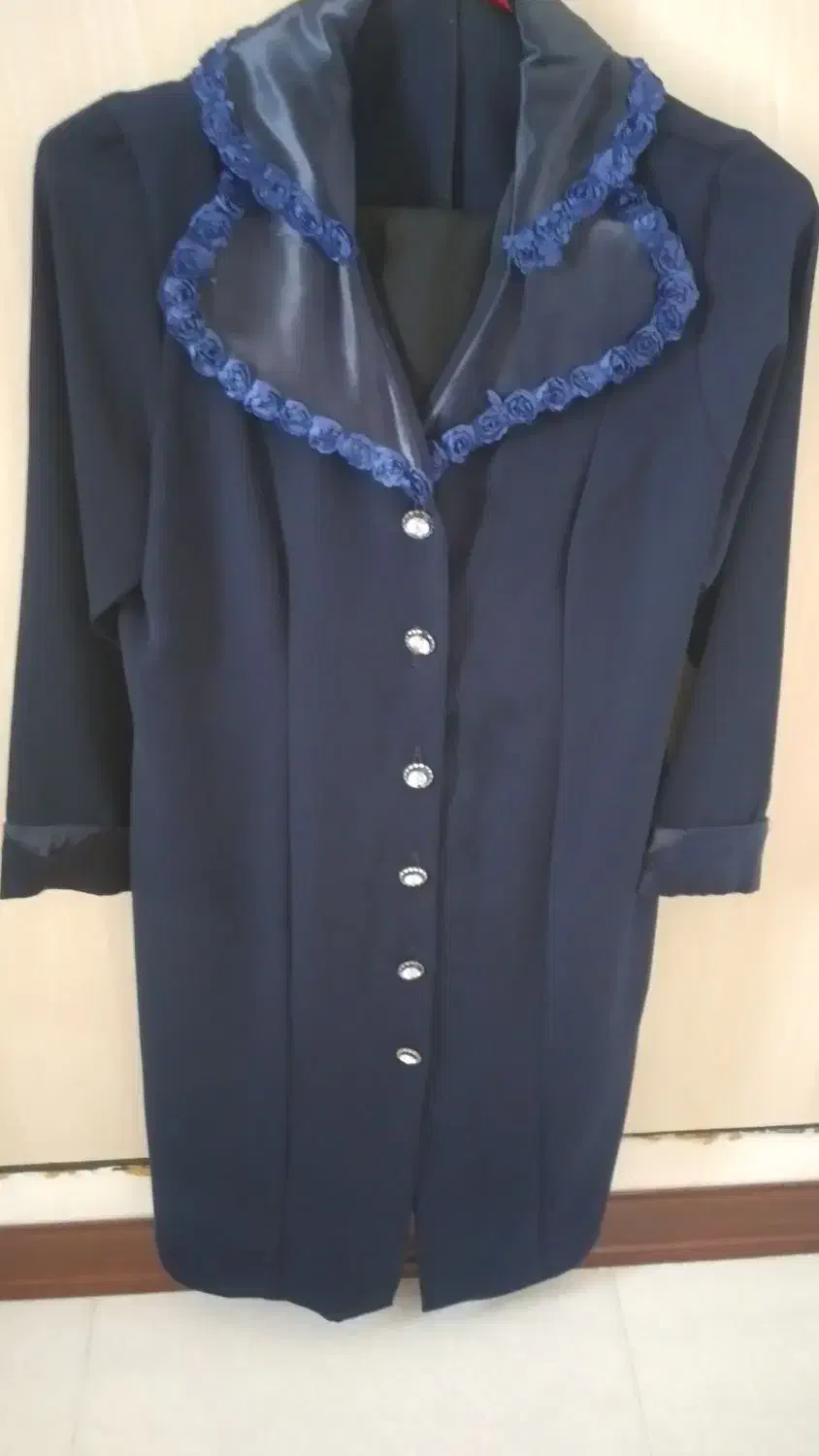 مانتو زنانه جنس عالی در حد نو زیاد استفاده نشده|لباس|قم, شاه احمد قاسم|دیوار