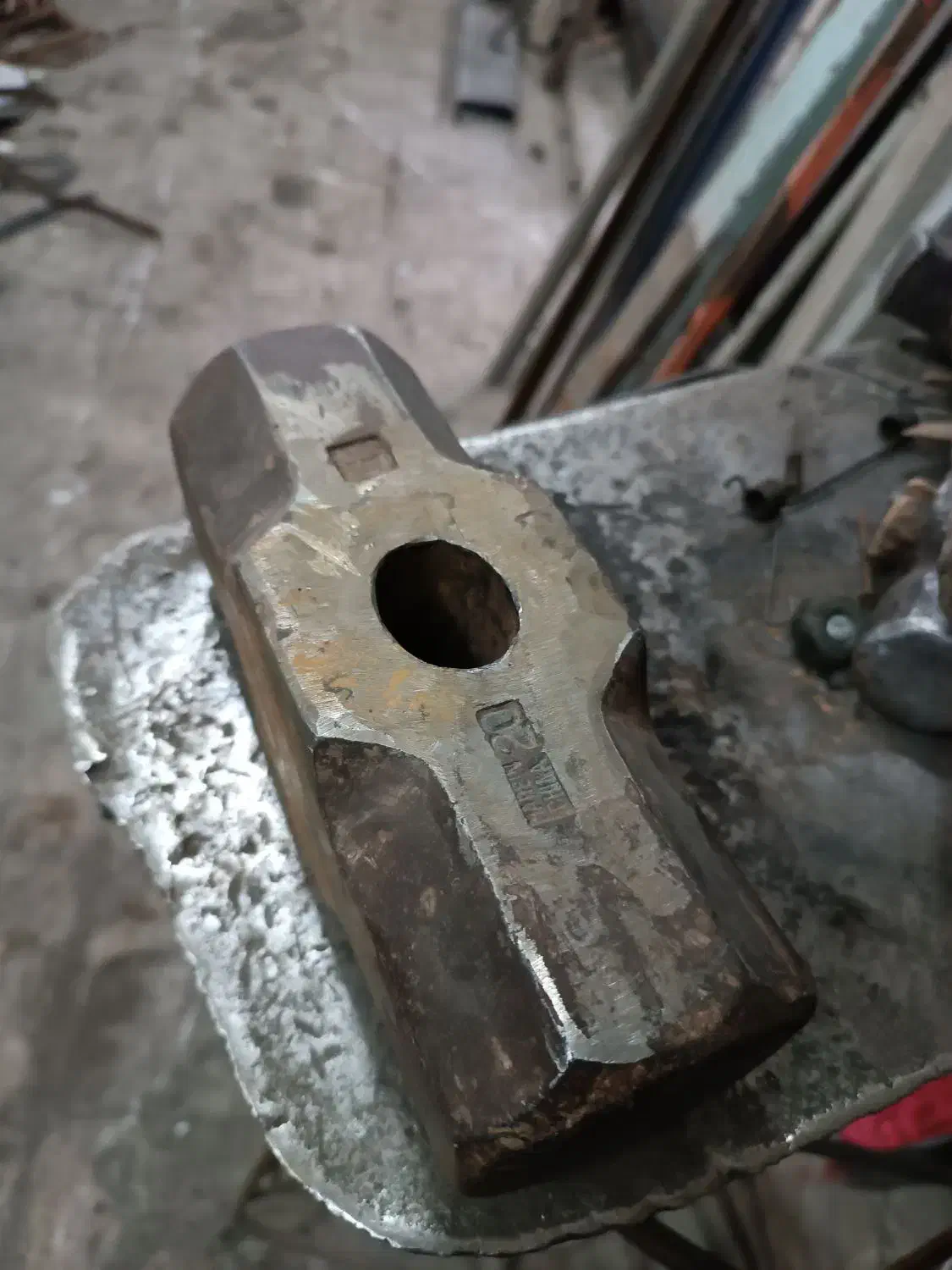 پتک آهنگری|ابزارآلات|دزفول, |دیوار