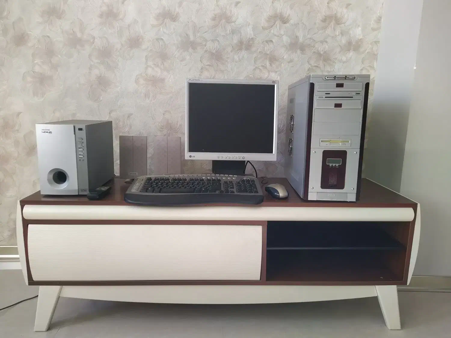 کامپیوتر خانگی پنتیوم4|رایانه رومیزی|ایلام, |دیوار