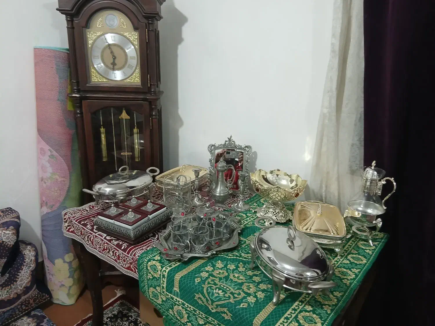 ظروف سیلورونقره اصل ویک عددساعت چوب گردوایتالیایی|ظروف سرو و پذیرایی|شادگان, |دیوار