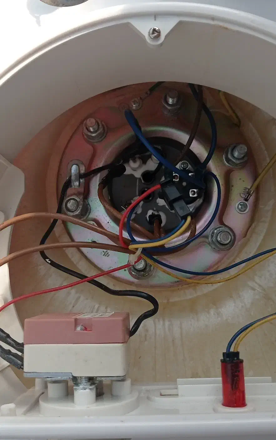 تعمیرات و جوشکاری آبگرمکن برقی تهرانپارس باضمانت|خدمات پیشه و مهارت|تهران, خاک سفید|دیوار