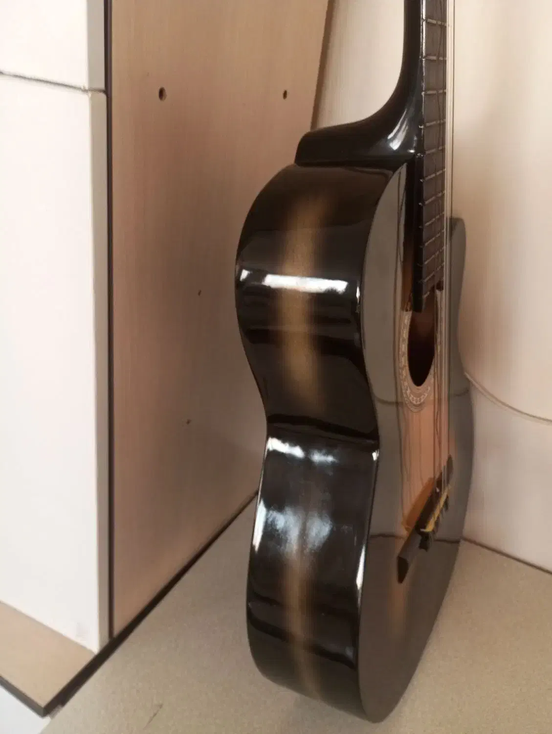 فروش فوری گیتار کلاسیک|گیتار، بیس، امپلیفایر|اسلامشهر, شهرک واوان|دیوار