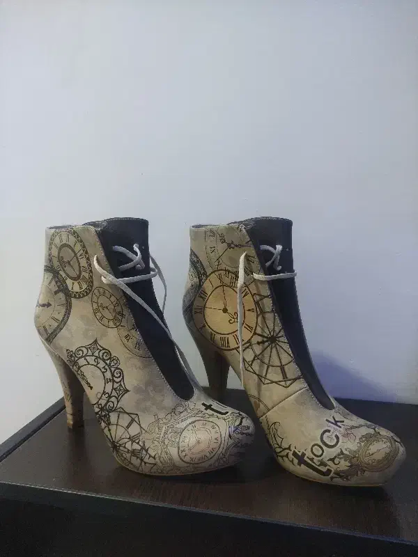 کفش زنانە نیم بوت|کیف، کفش، کمربند|بوکان, |دیوار