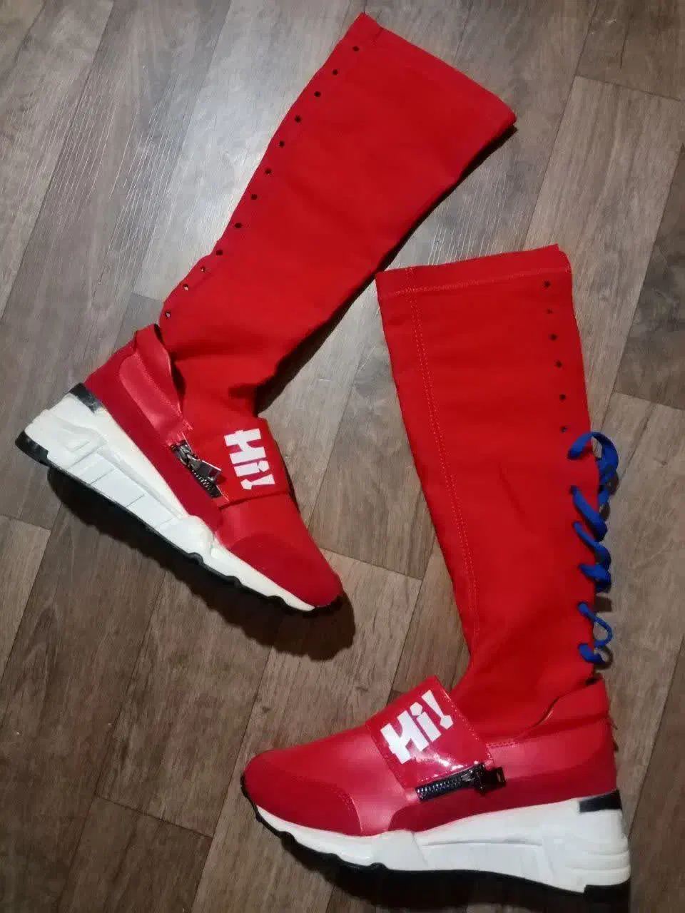 پوت و نیم پوت|کیف، کفش، کمربند|صدرا-فارس, فاز ۲|دیوار