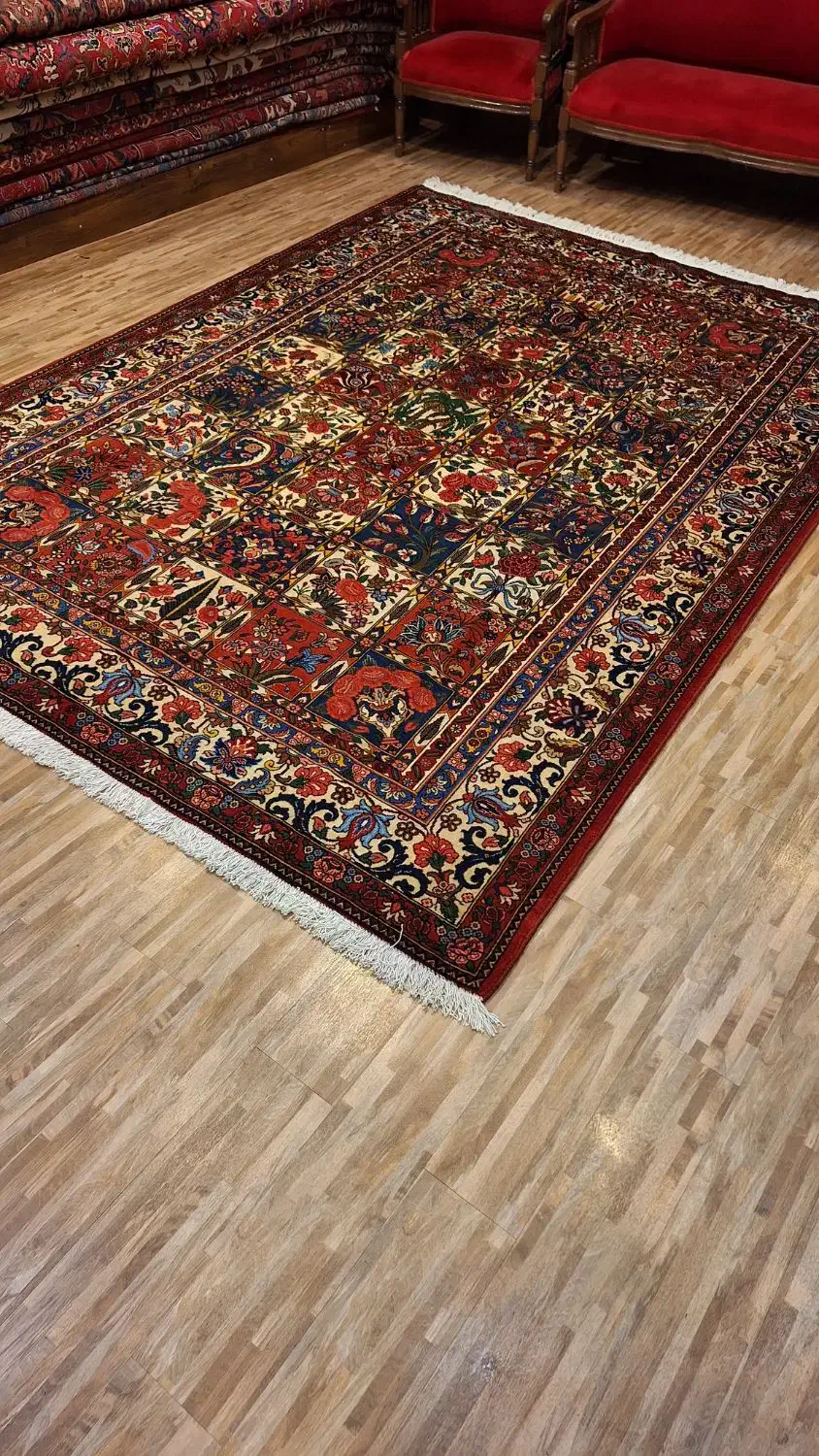 بختیار|فرش|کرج, برغان|دیوار