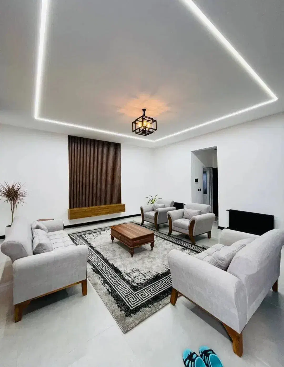 با یه چمدون لباس وارد  ویلای لوکس خودت شو|فروش خانه و ویلا|محمودآباد, |دیوار