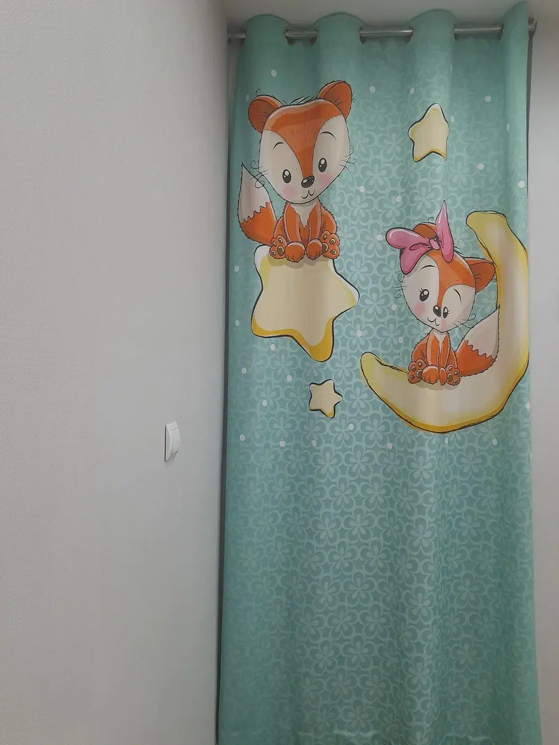 پرده|پرده، رانر، رومیزی|اشتهارد, |دیوار