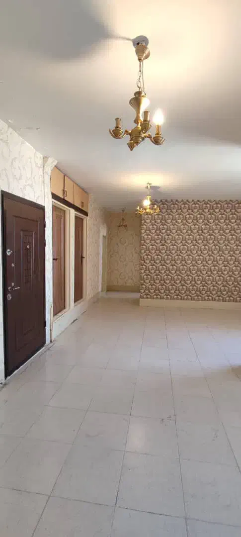 آپارتمان ۸۱متر /سند تک برگ/ بر اصلی گلشن ۱ ۶۰متری|فروش آپارتمان|خرمآباد, |دیوار