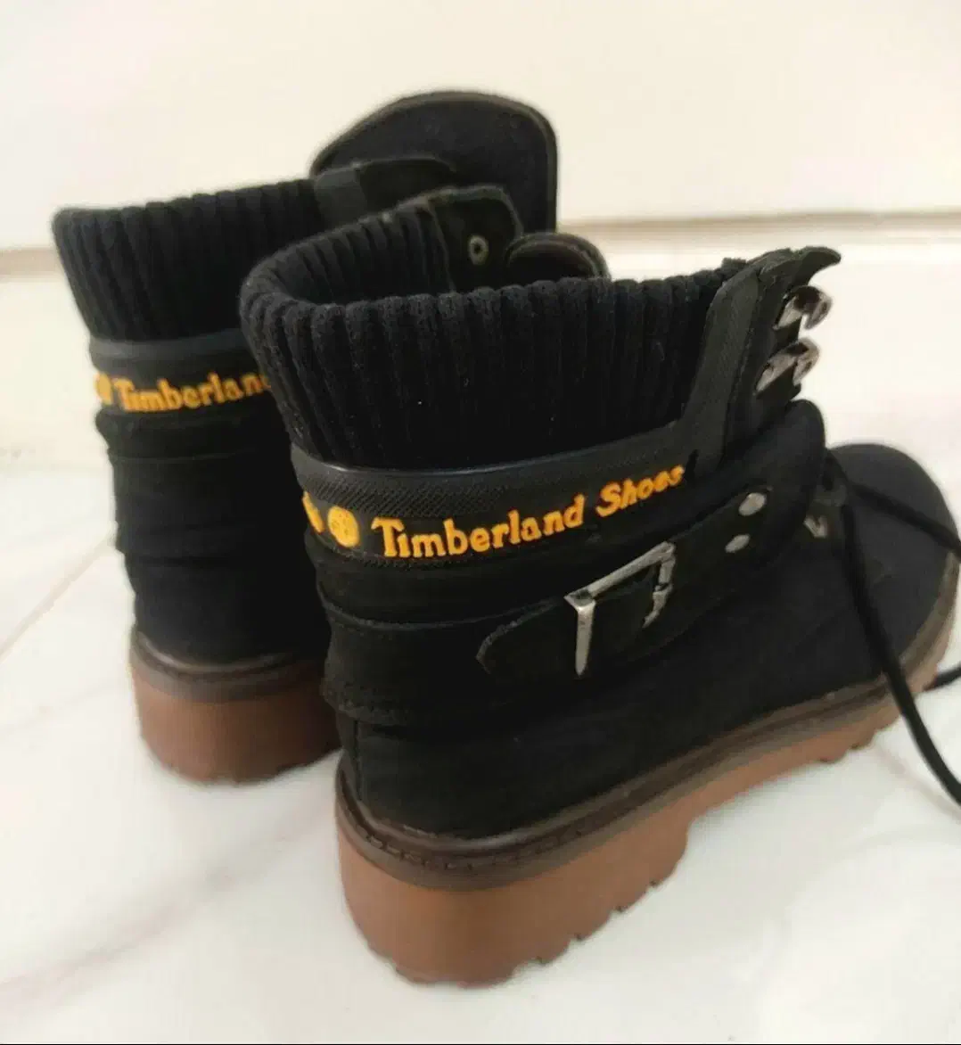 بوت تیمبرلند سایز ۳۷ و چکمه ارتشی سایز ۳۴|کیف، کفش، کمربند|رشت, حسین آباد|دیوار