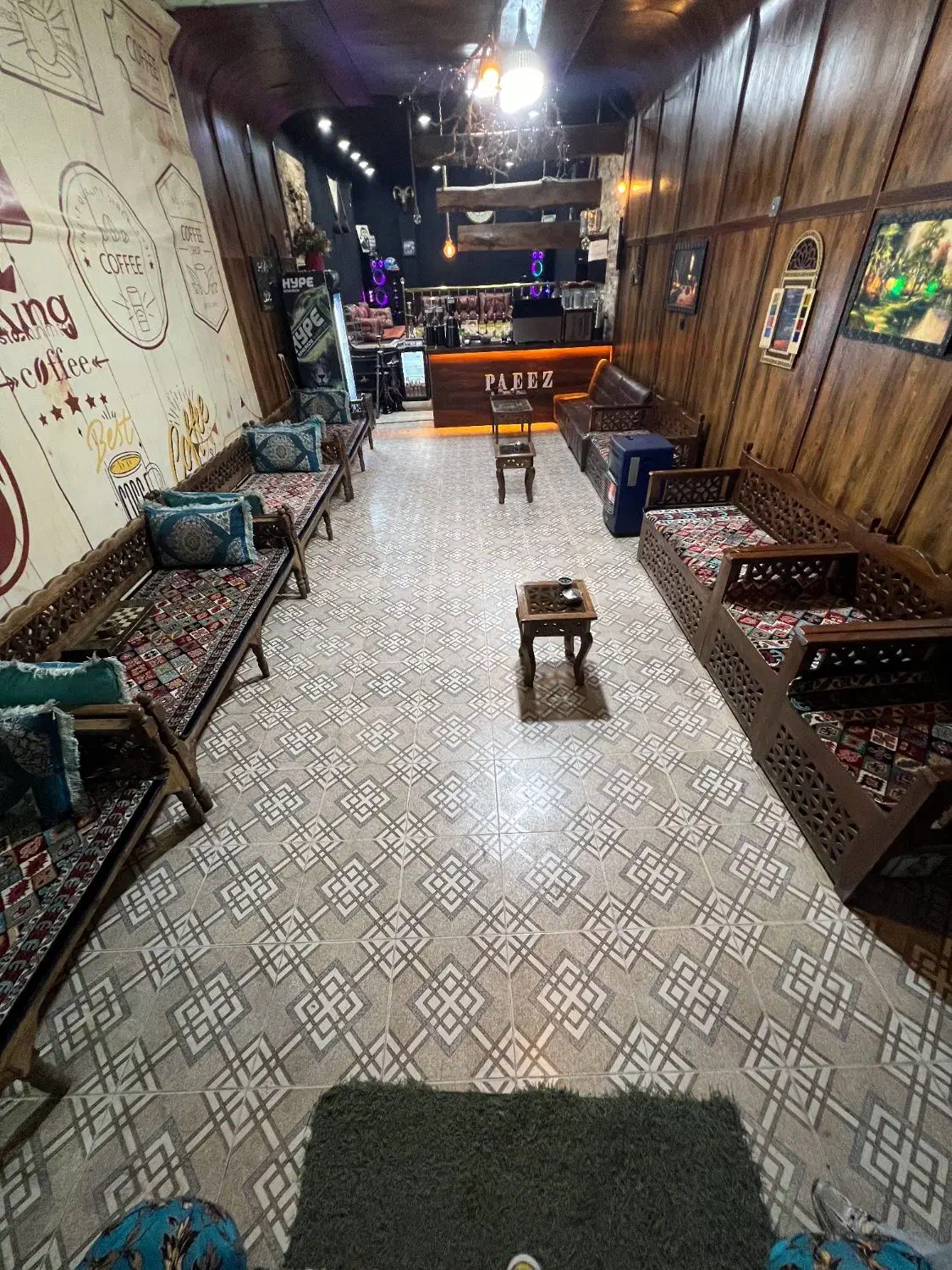 ب یک نیروی کار نیازمندیم|استخدام خدمات فروشگاه و رستوران|الیگودرز, |دیوار