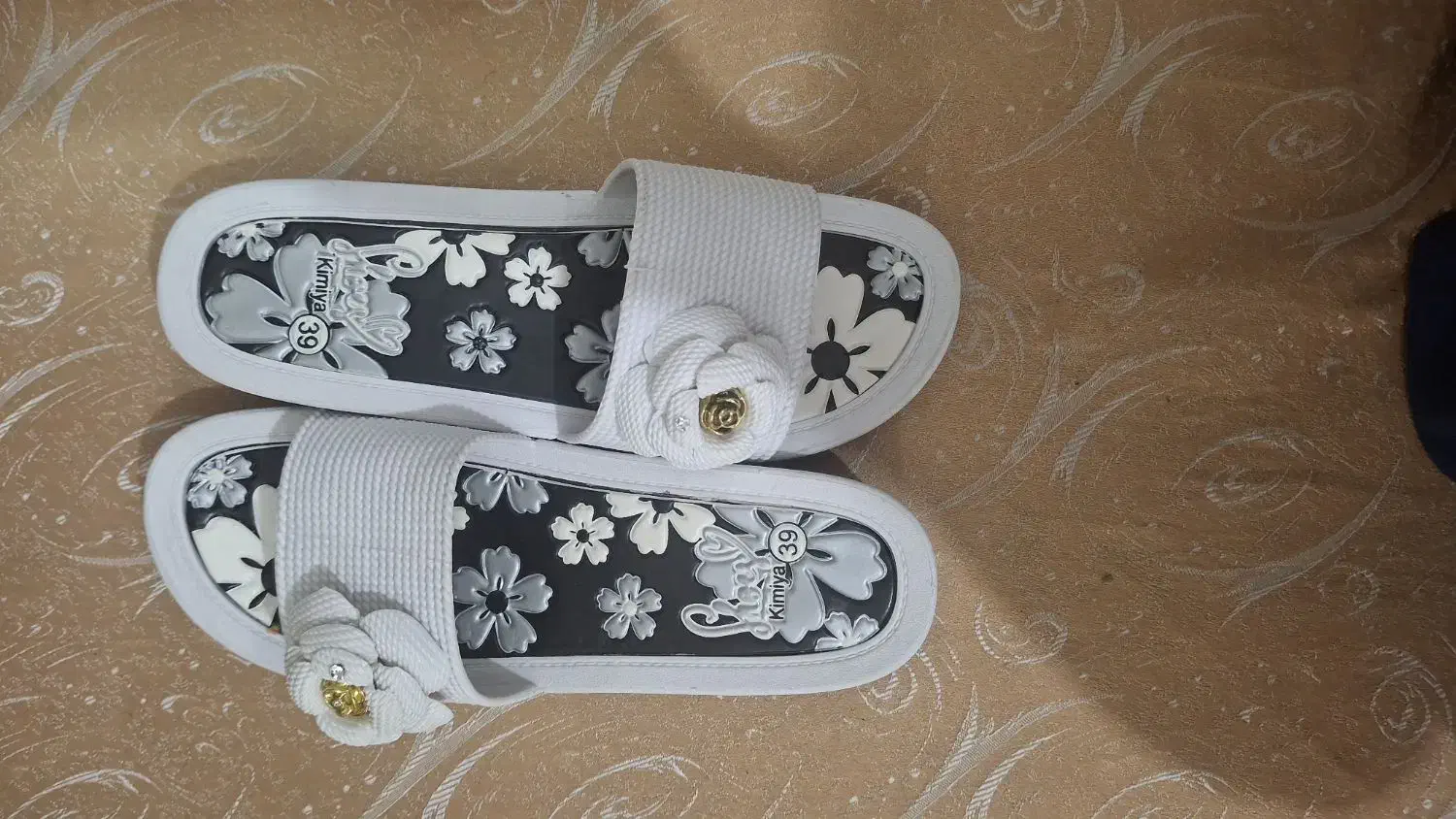 دمپایی زنانه|کیف، کفش، کمربند|کنگاور, |دیوار