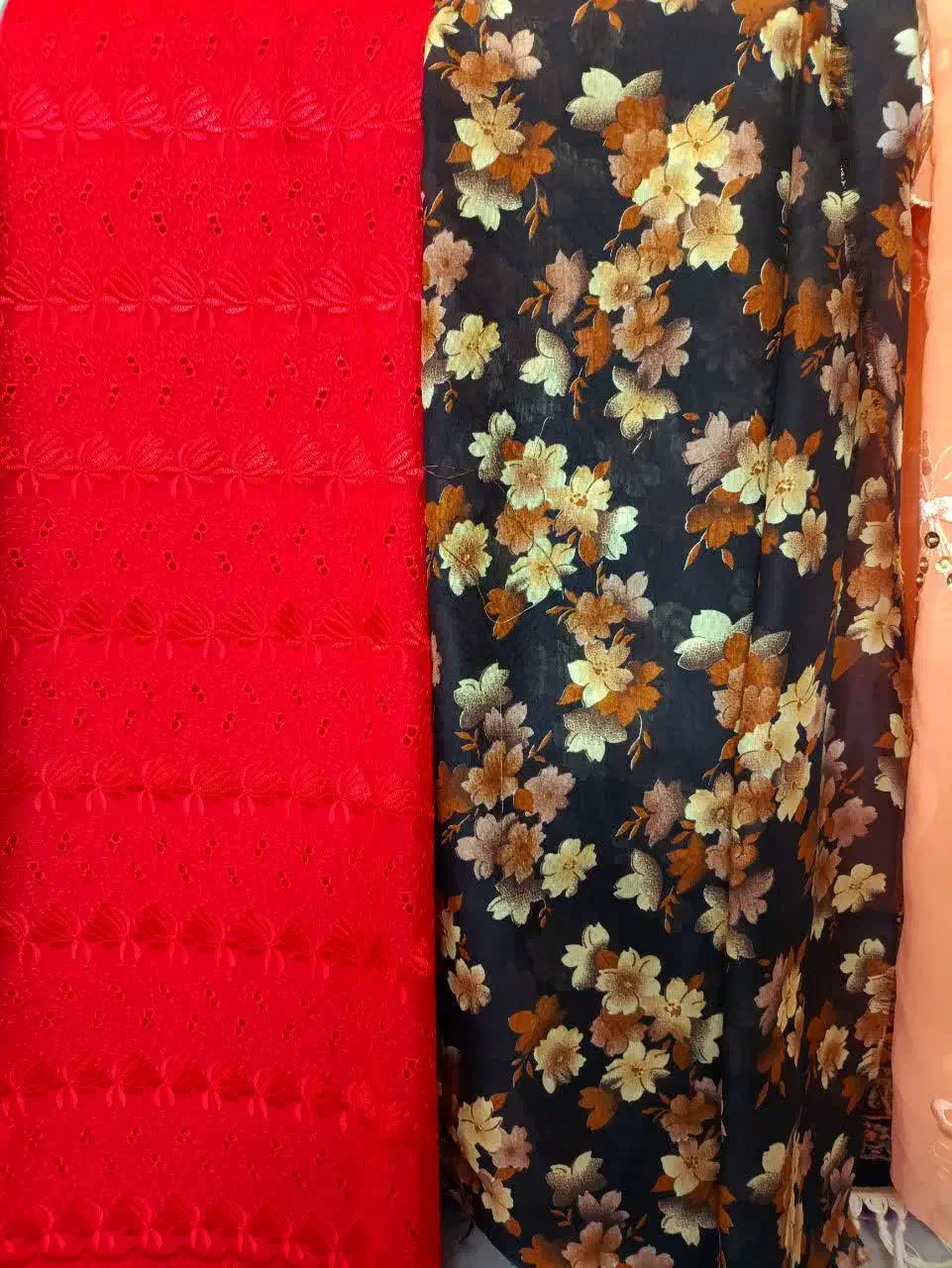 پارچه|لباس|زارچ, |دیوار