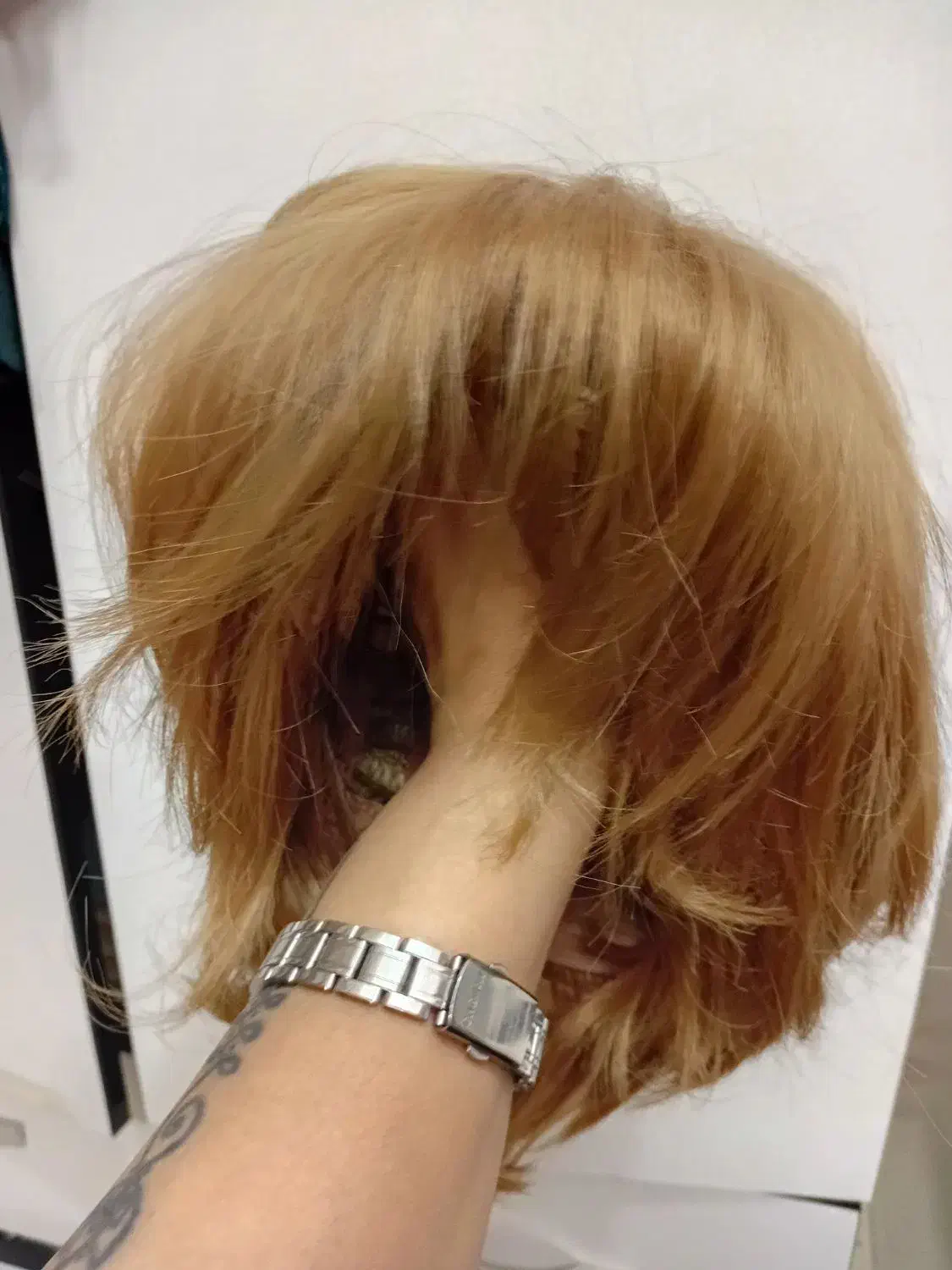 پوستیژ|آرایشگاه و سالنهای زیبایی|کهریزک, |دیوار