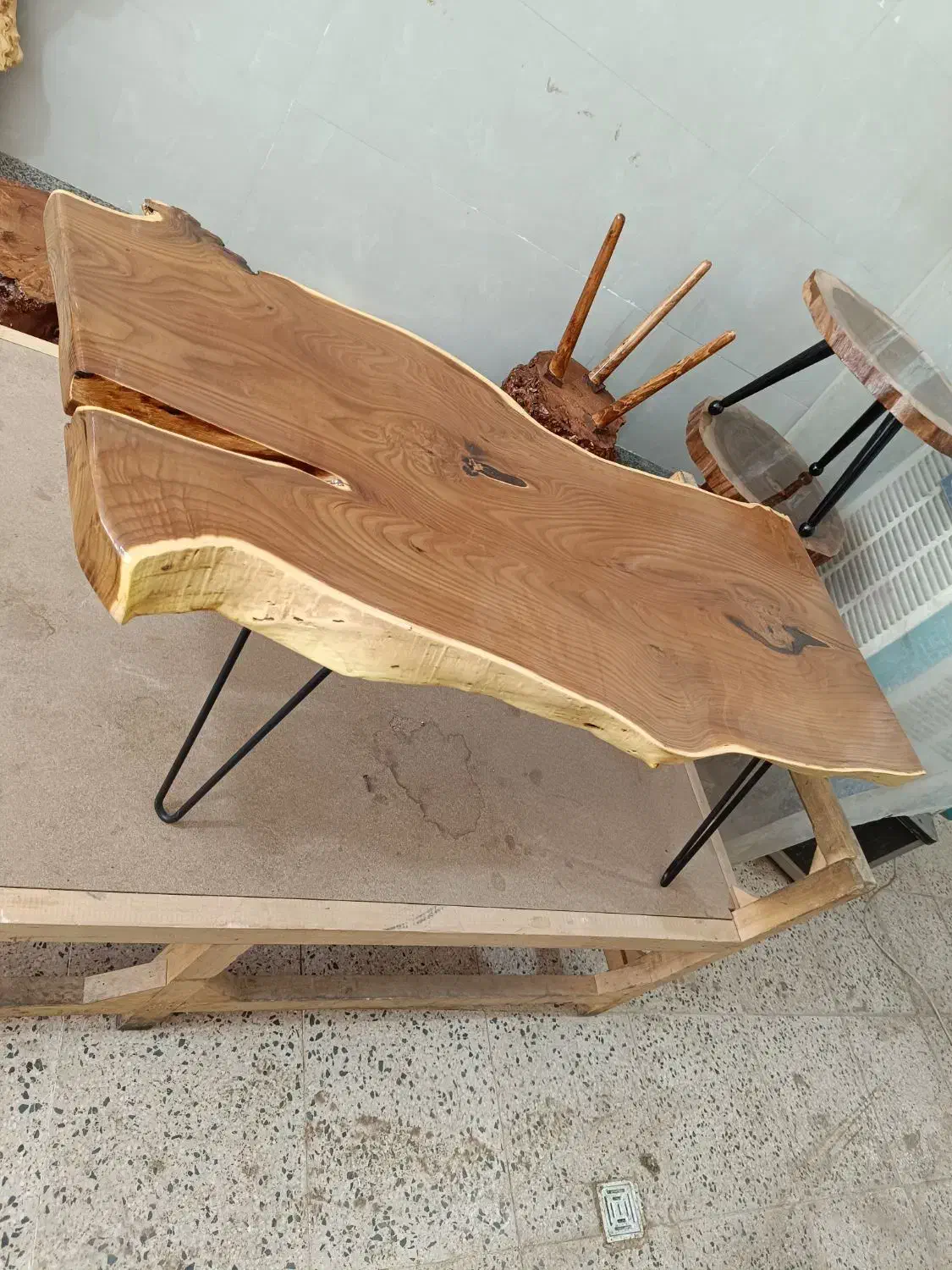 میز جلو مبلی چوب سنجد،گردو|مبلمان خانگی و میز عسلی|همدان, |دیوار