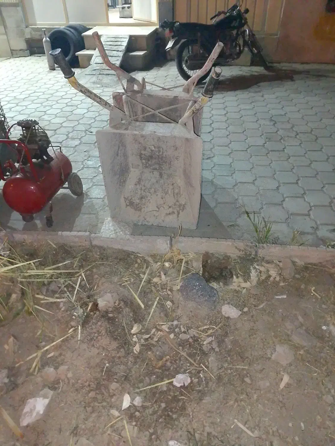 4عدد فرقون سالم وبی عیب بدون شکستگی وجوش|ابزارآلات|کاشان, زیارتی|دیوار