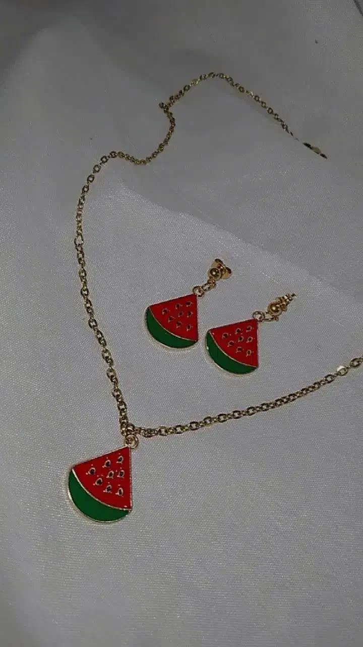 ست و نیم ست|بدلیجات|رشت, رشتیان|دیوار