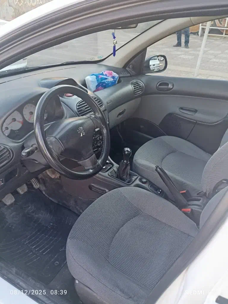 ۲۰۶ مدل ۱۳۹۴|خودرو سواری و وانت|شیراز, گویم|دیوار