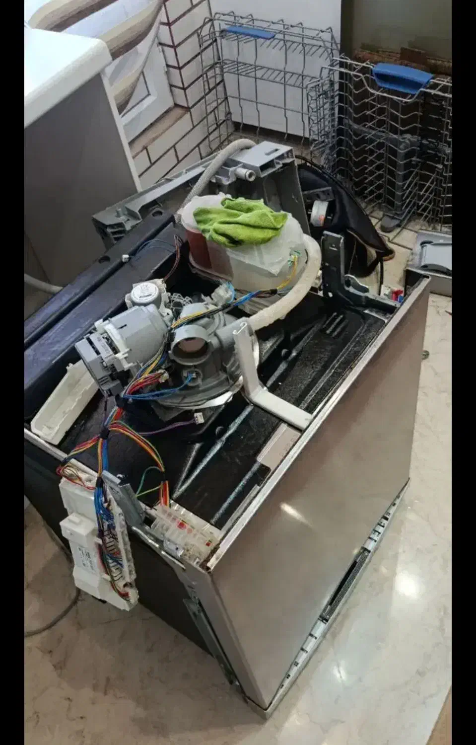 نمایندگی مجاز تعمیرات لباسشویی،یخچال،پکیج،آبگرمکن|خدمات پیشه و مهارت|تبریز, |دیوار