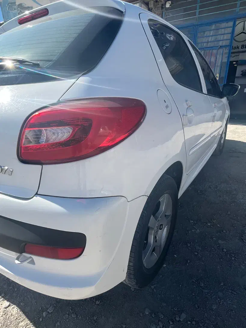 پژو۲۰۷ دنده ای مدل۹۶|خودرو سواری و وانت|آباده, |دیوار