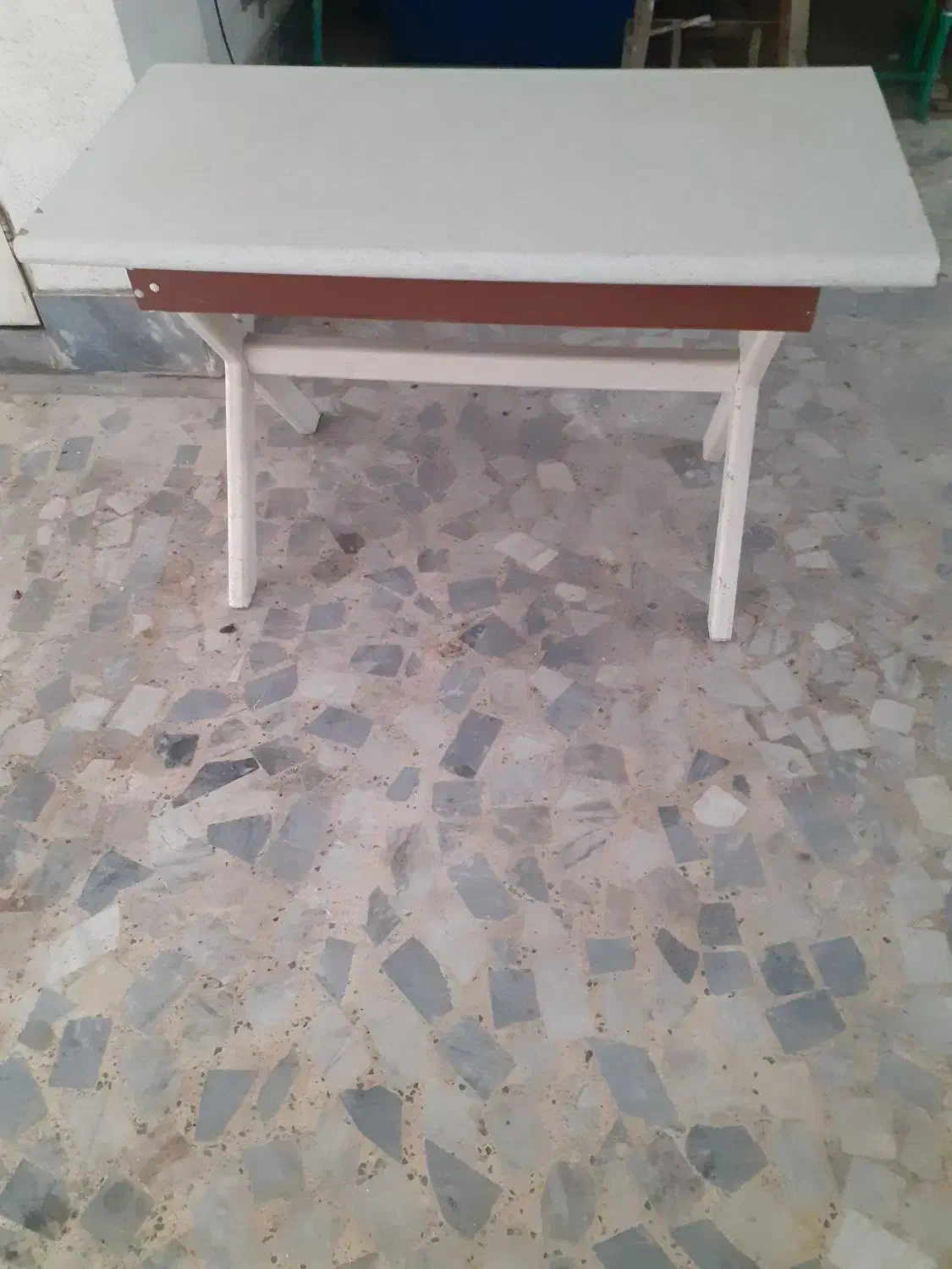 میز غذاخوری ۴ الی ۶ نفره بدون صندلی سفید|میز و صندلی غذاخوری|رشت, گلسار|دیوار