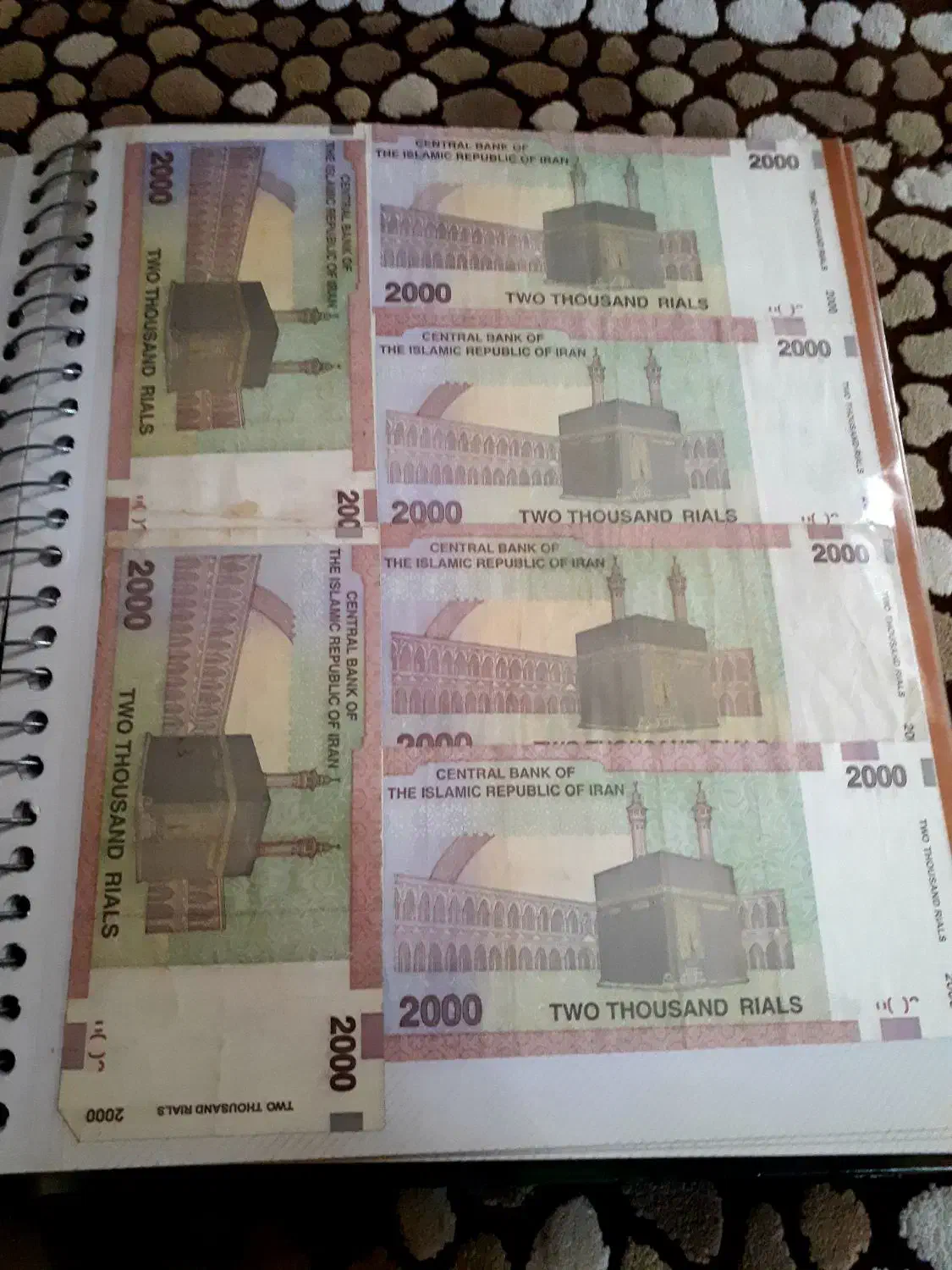 تعدادی اسکناس جمهوری هرکی خواست ببره قیمت نمیدونم|کلکسیون سکه، تمبر، اسکناس|پردیس, فاز ۹|دیوار