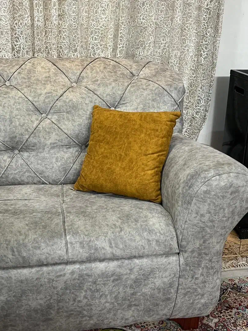 مبلمان هشت نفره کاملا سالم|مبلمان خانگی و میز عسلی|گلوگاه بابل (گلیا), |دیوار