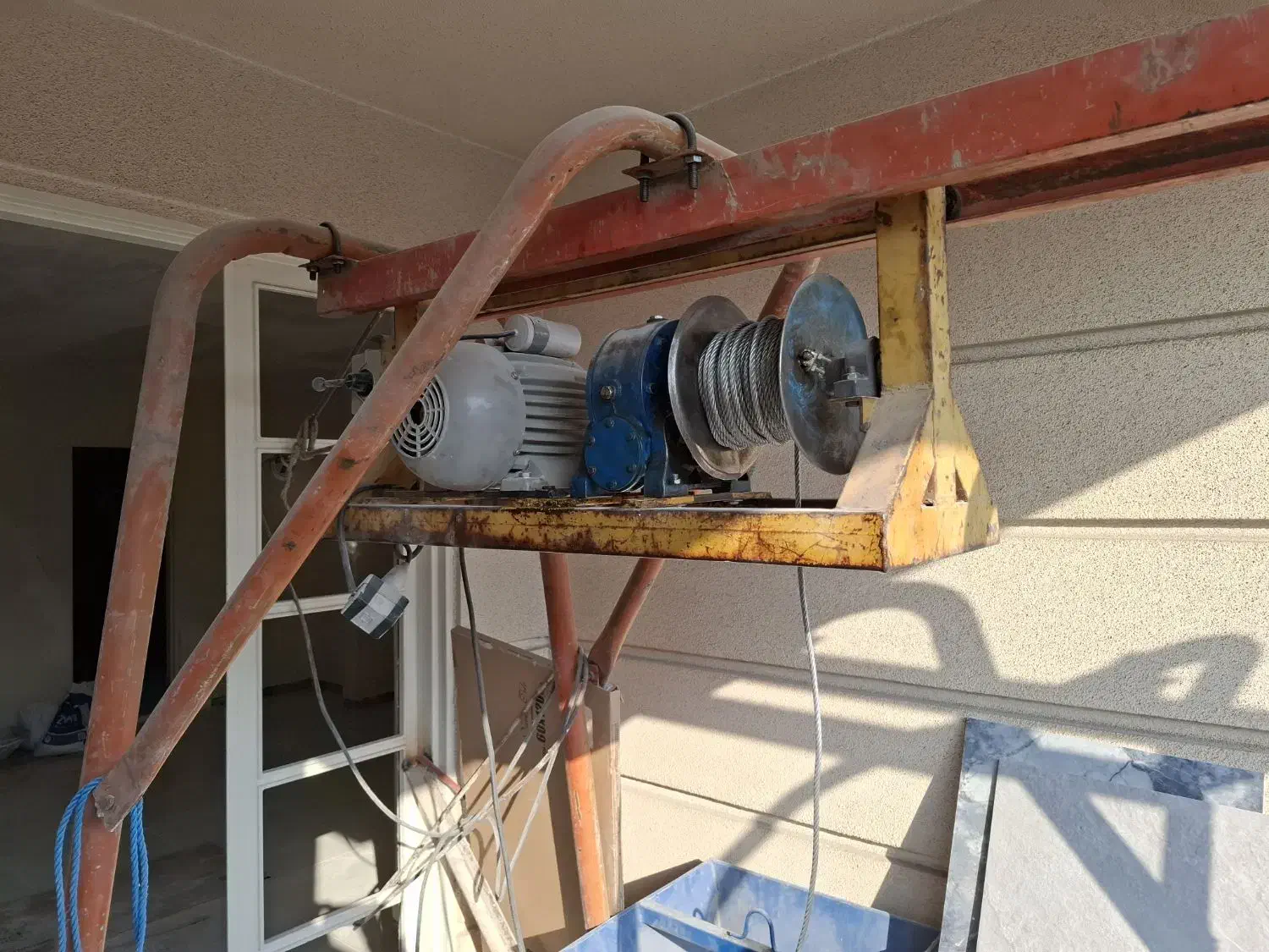 بالابر ساختمانی|مصالح و تجهیزات ساختمان|تهران, میرداماد|دیوار