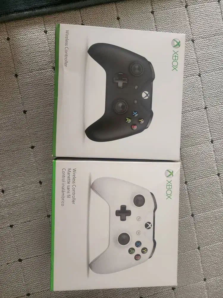 Xbox One S  یک ترا   دو دسته .تمیزِ تَمیز|کنسول، بازی ویدئویی و آنلاین|شیراز, شهرک مفتح|دیوار